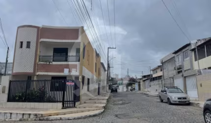 Casa de Esquina de Andar, com 3 Pavimentos no Santo Antônio