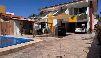 Casa à Venda com Energia Solar e Piscina na Coroa do Meio