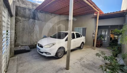 Casa Térrea à Venda no Luar da Barra