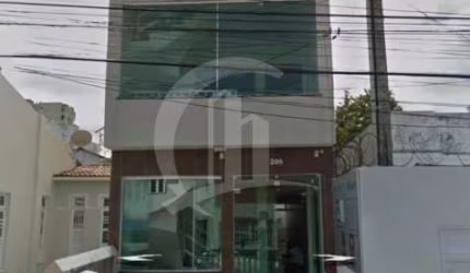 Prédio Comercial à Venda no Centro