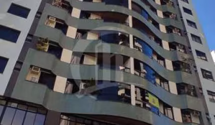 Apartamento no Ed. Cabernet - Próximo à Avenida Beira Mar