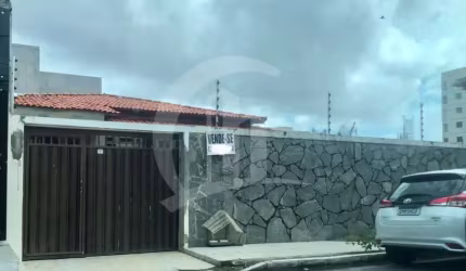Casa à Venda na Coroa do Meio, Aracaju