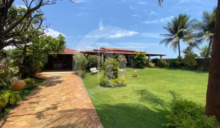 Oportunidade única - Casa na praia de Aruana em excelente localizção, a 300 metros da praia