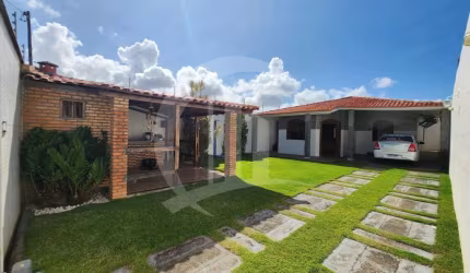 Casa térrea espaçosa à venda na Barra dos Coqueiros