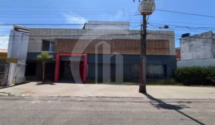 Sala com 83m² em galeria no bairro São José