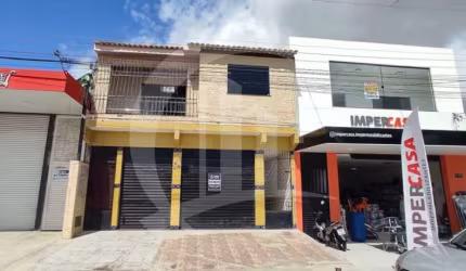 Ponto comercial para Locação e Venda próximo à Praia da Costa  com pavimento superior residencial