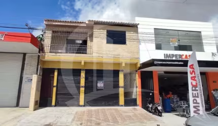 Ponto comercial para Locação e Venda próximo à Praia da Costa  com pavimento superior residencial