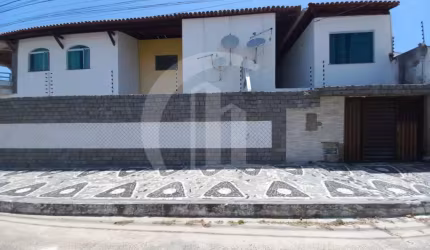 EXCELENTE CASA DE ALTO PADRÃO A VENDA NO BAIRRO ATALAIA, LADO SOMBRA PREDOMINANTE.