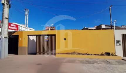 Casa Residencial ou Comercial para Locação no Bairro Aruana
