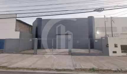 Galpão comercial para locação localizado no bairro Inácio Barbosa.