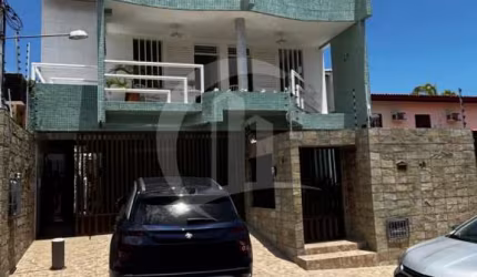 Casa Ampla e Confortável à Venda - Ideal para sua Família