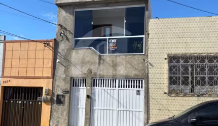 Casa à Venda de Andar com Ampla Estrutura no Centro de Aracaju