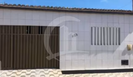 Casa à Venda no Conjunto Orlando Dantas