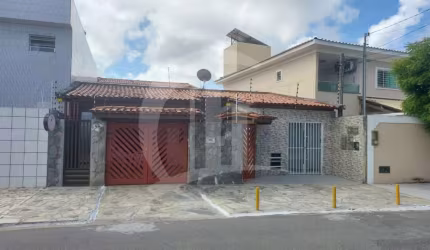 Casa Residencial com 150m² de Área construída com 4 Quartos sendo 1 (Suíte) para Venda no Bairro Ponto Novo