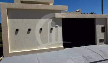 Casa de 160m² com 3 Quartos sendo 1 (Suíte) no Bairro Luar da Barra