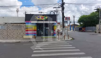 Casa à Venda no Bairro Bugio, ideal para Moradia e Comércio!