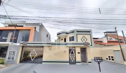 Casa Semi-Mobiliada com 55m² de 2 Quartos sendo 1 (Suíte) para Locação no Bairro Coroa do Meio