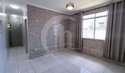 Apartamento à venda no Condomínio Edifício Hortência, localizado próximo ao CEASA.