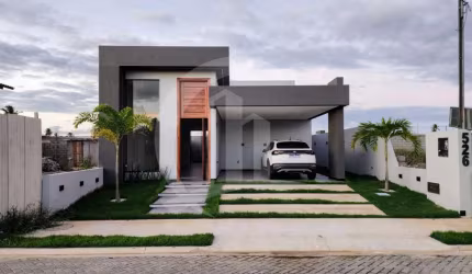 Casa Térrea à Venda em Condomínio Fechado Elegante e Confortável