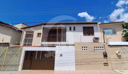 Casa para Locação no Bairro Pereira Lobo Excelente Localização!