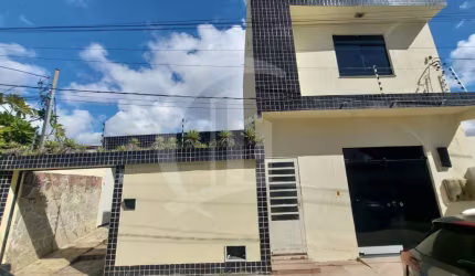 Ótima Casa Residencial com Ponto Comercial e kitnet para locação no Bairro Grageru