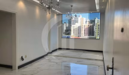 Apartamento à Venda no Condomínio Alphaville III