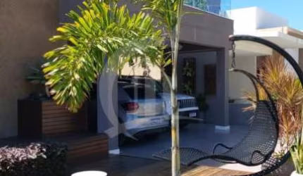 Casa à Venda em Condomínio Fechado Biratan Carvalho