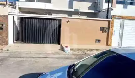 Casa à Venda no bairro Aeroporto