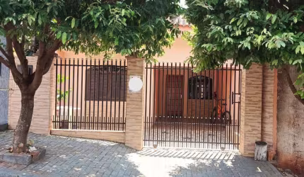 Casa para Venda em São João do Ivaí, Jardim Maria Eduarda, 3 dormitórios, 1 suíte, 2 banheiros, 1 vaga