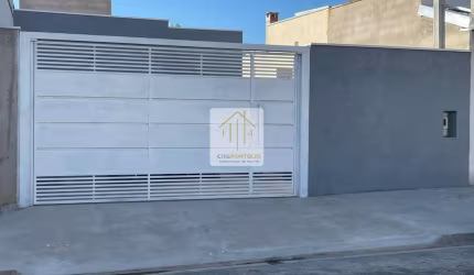 Casa à venda no Jardim Residencial Nova Veneza: 2 quartos, 1 suíte, 3 vagas de garagem, 62,20m². Venha conferir!