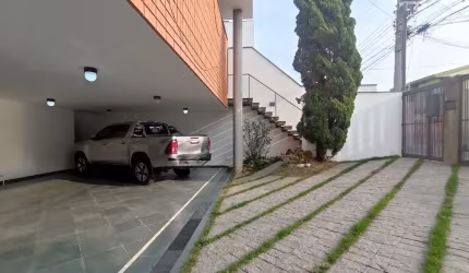 Sobrado Alto Padrão com Piscina Melhor Rua  no Jd Textil!!!
