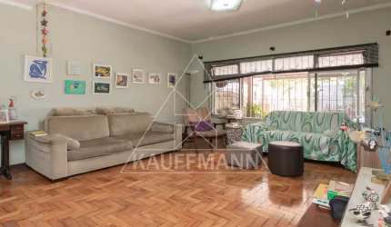 Sobrado  À Venda na Pompéia com 3 Dormitórios (1 Suítes) e 2 Vagas  174m² AC