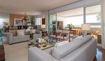 Apartamento á Venda no Alto de Pinheiros : 4 Dorm 3 Suítes | 5 Vagas | 264m² de Área Útil