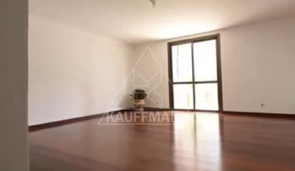 Apartamento á Venda em Higienópolis com 3 Dormitórios (1 Suíte), 3 Vagas e 200m² A.U