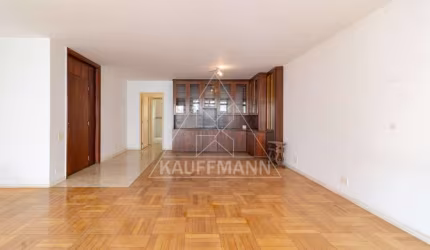 Apartamento à Venda em Higienópolis - 3 Dormitórios (1 Suíte), 2 Vagas A.U 188m²