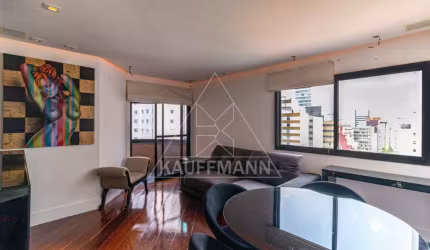 Impecável apartamento todo reformado, com diferenciais, confira