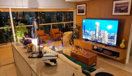 Apartamento à Venda em Pinheiros - 2 Dorms (1 Suíte), 2 Vagas, 85m² A.U