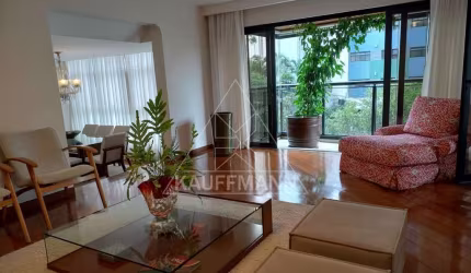 Apartamento à Venda em Perdizes - 4 Dormitórios, 2 Suítes, 3 Vagas, 226m² A.U