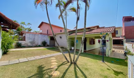 Casa Independente – 333m² – 7 Quartos / 7 Banheiros – ID: 10520