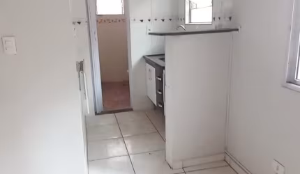 Vende-se Kit na Sé