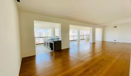 Vende-se Apto de 03 suítes e 04 vagas e área de lazer na Vila Madalena