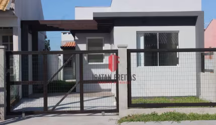Casa com 2 dormitórios à venda, 74 m² por R$ 360.000,00 - Capão Novo Posto 9 - Capão da Canoa/RS