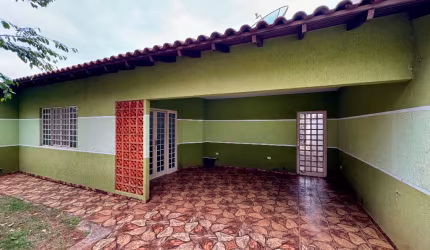 Casa Família 3 Quartos em Londrina - Jd. Tropical