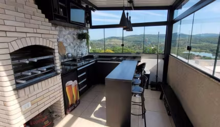 APARTAMENTO DE COBERTURA NO COLONIAL