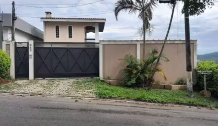 CASA COM 4 DORMITÓRIOS NO JARDIM DOS PINHEIROS