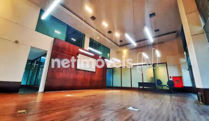 Loja para Alugar no Bairro Funcionários com 600 m² de Área Útil Disponível