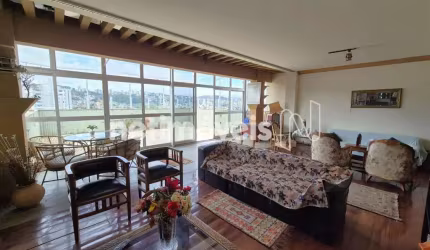 Cobertura à venda no bairro Santo Antônio com 220m² e 3 dormitórios/quartos