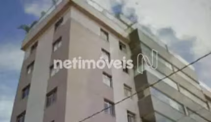 Apartamento à venda no bairro Sagrada Família com 140 m² e 4 dormitórios/quartos disponíveis