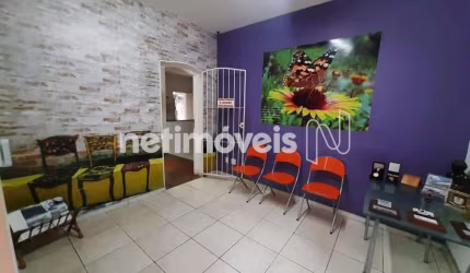 Casa residencial para alugar no bairro Cruzeiro com 150 m² de área útil.