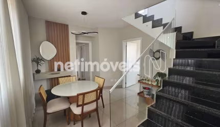 Cobertura à venda no bairro Padre Eustáquio com 180 m² e 3 dormitórios/quartos.